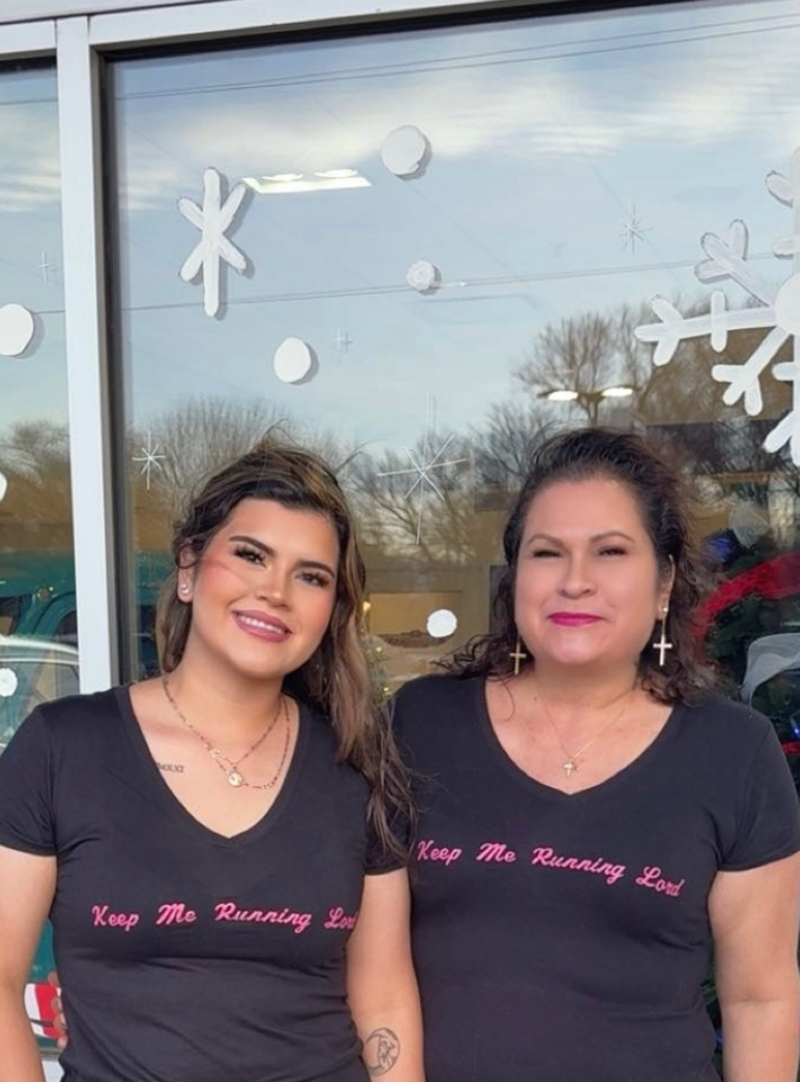 Maggie and daughter Alondra Maggie and daughter Alondra